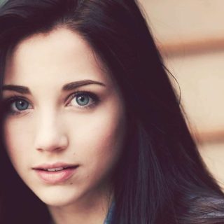 Black Hair and Blue Eyes for girl