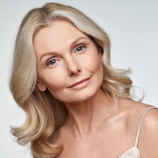 hairstyle for square face over 60