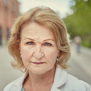 low maintenance haircut for women over 60