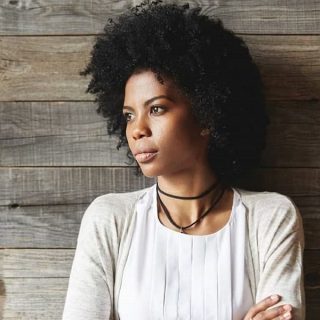 short haircuts for black women with round faces