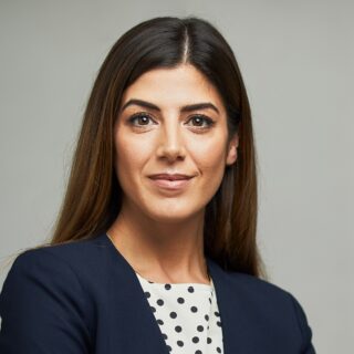 side part hairstyle for 35 year old woman