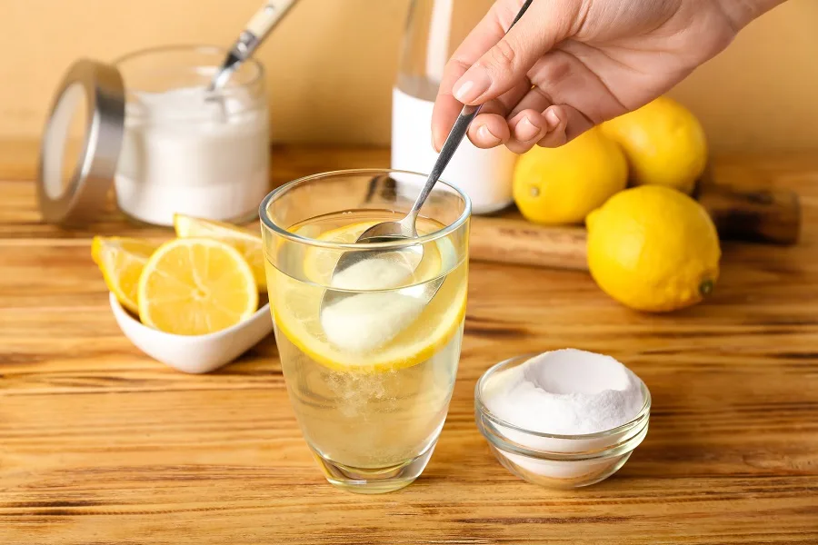 baking soda and lemon juice to remove red hair dye from blonde hair