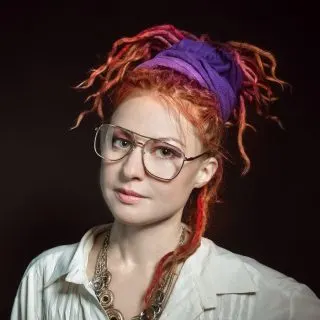dreadlocks ponytail for round face