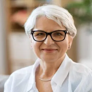 hairstyle for 50-60 year old women