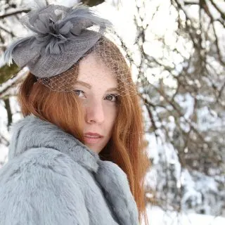 hairstyle with fascinator
