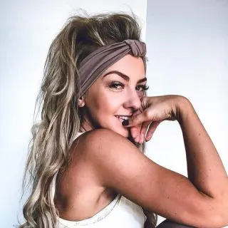 headband hairstyle