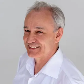 men's hairstyle for balding hair over 60