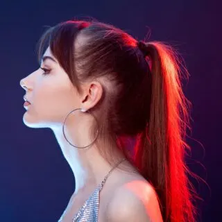 simple ponytail hairstyle