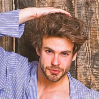 tousled hairstyle for men