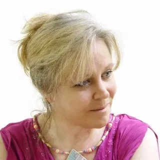 updo style for women over 50