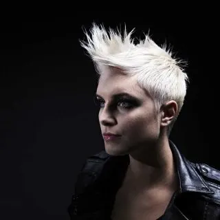 women spiky haircut